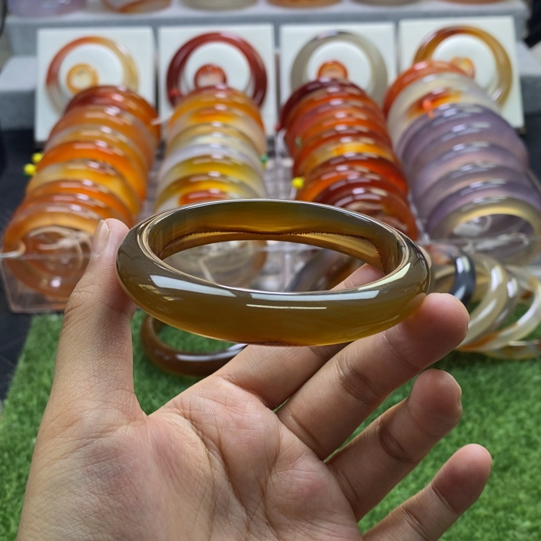 手镯玛瑙/玉髓未镶嵌