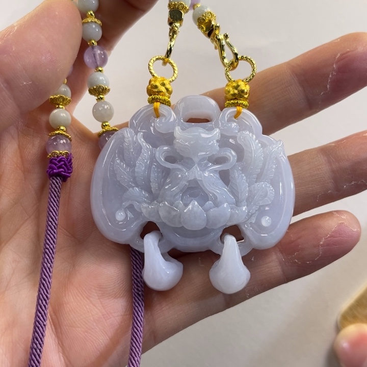 翡翠吊坠(赠链)未镶嵌代编织有瑕疵