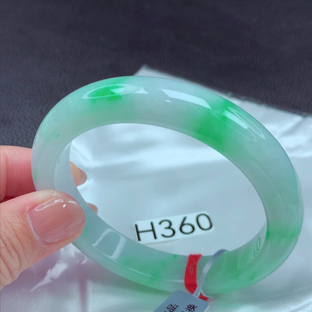 翡翠手镯未镶嵌手镯88