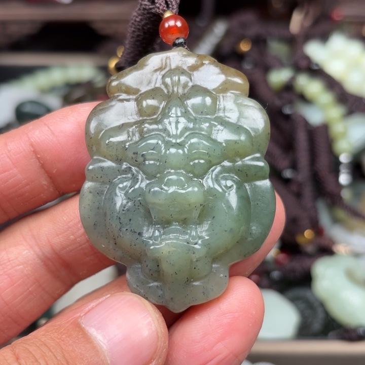 和田玉吊坠未镶嵌