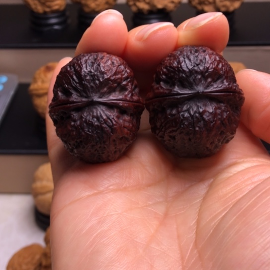 文玩核桃把件蚂蚁纹元宝14