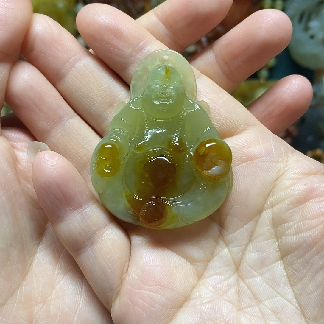 岫玉未镶嵌吊坠(赠链)