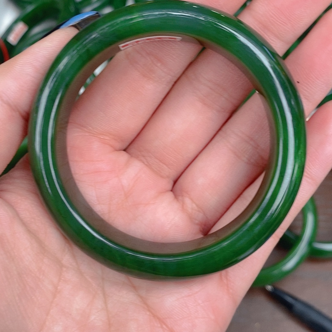 佰***盛和田玉（碧玉）未镶嵌手链