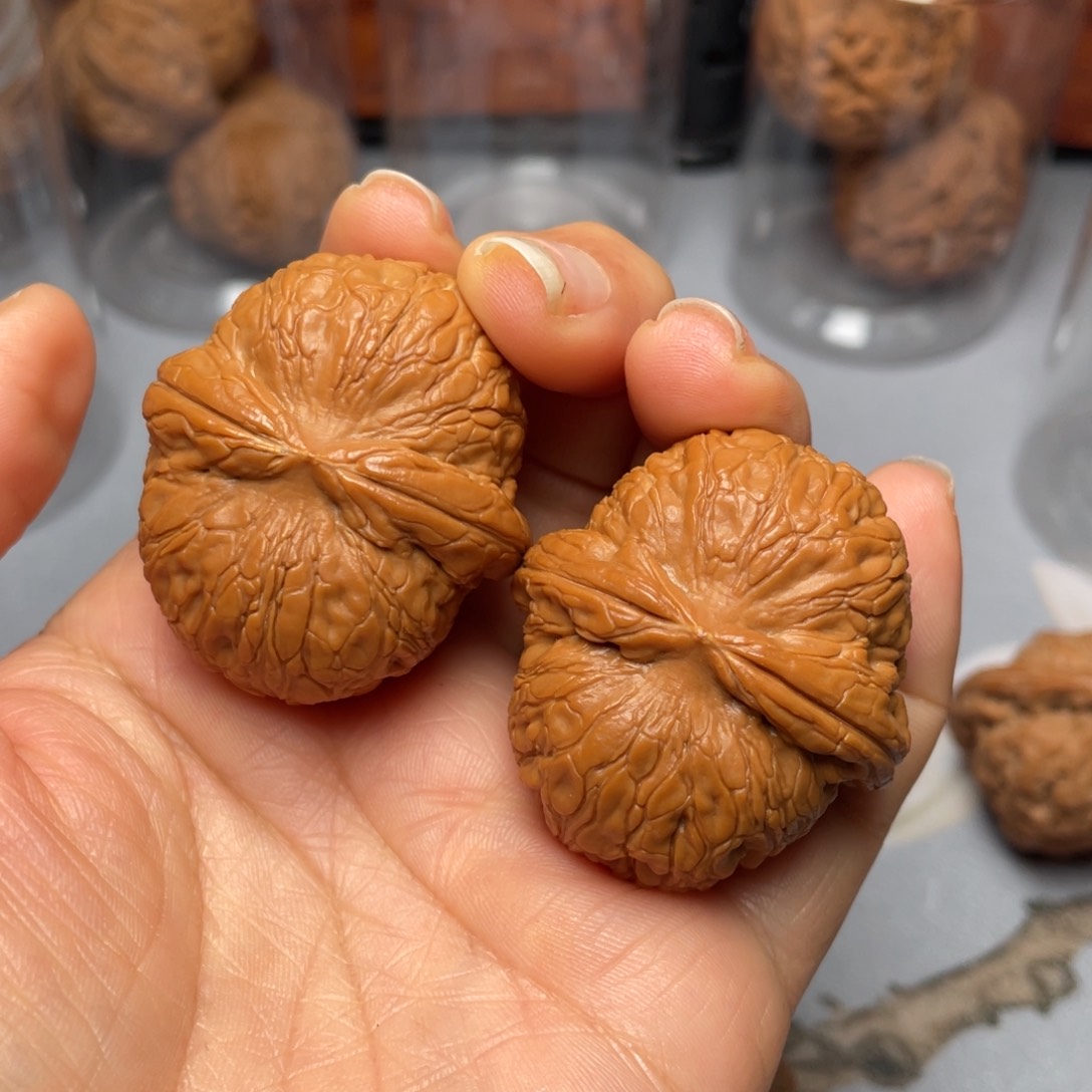 【闪购商品】文玩核桃吊坠清****粪元宝………