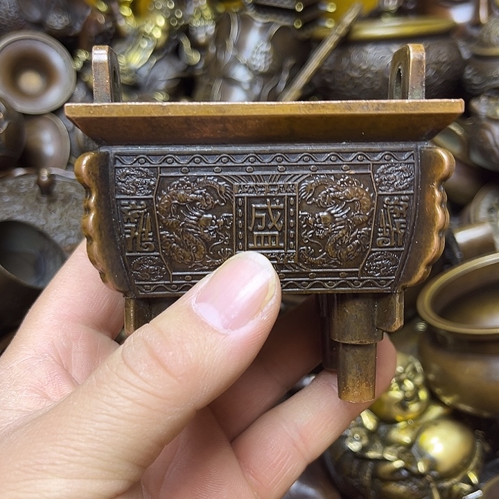 诚信经营精美铜器