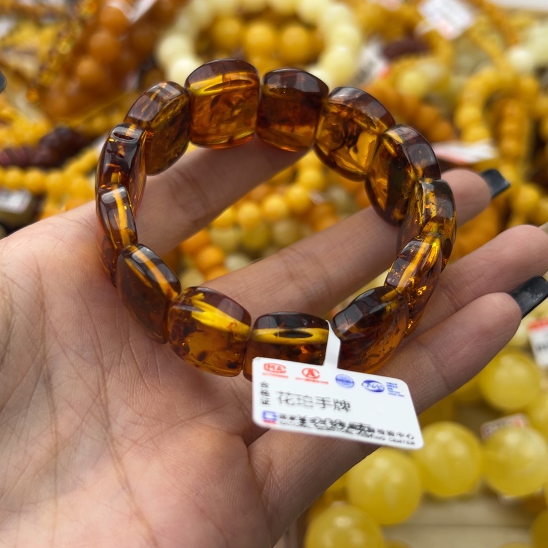 琥珀珠宝奇石未镶嵌
