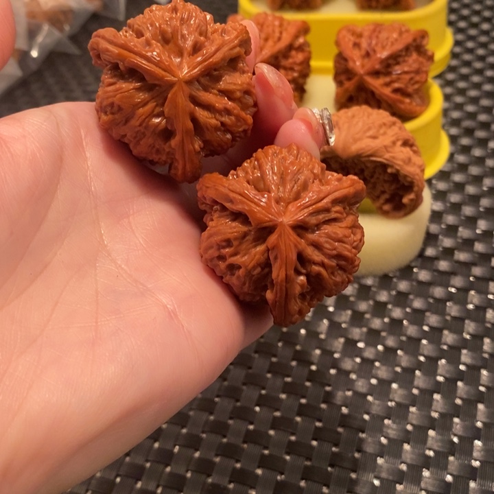 文玩核桃吊坠工艺