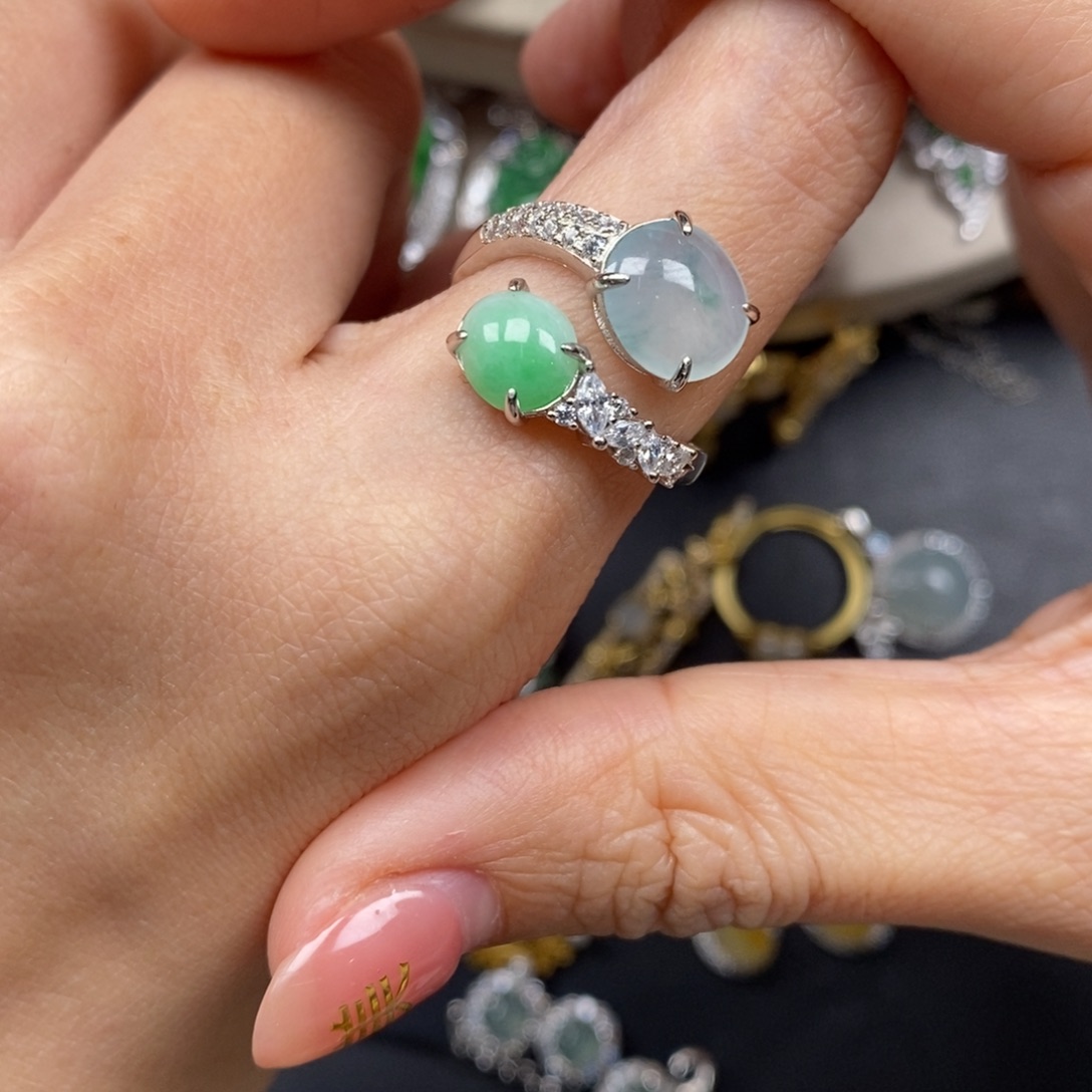 翡翠颈饰未镶嵌翡翠