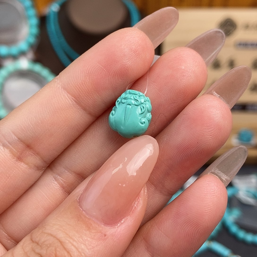绿松石雕刻未镶嵌