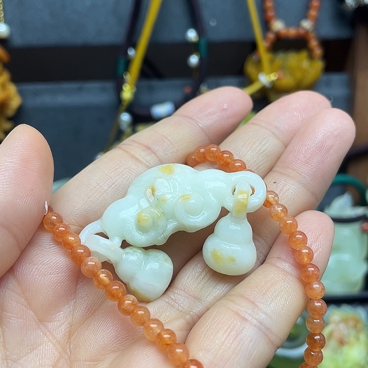 未镶嵌蛇纹石玉颈饰心*尖