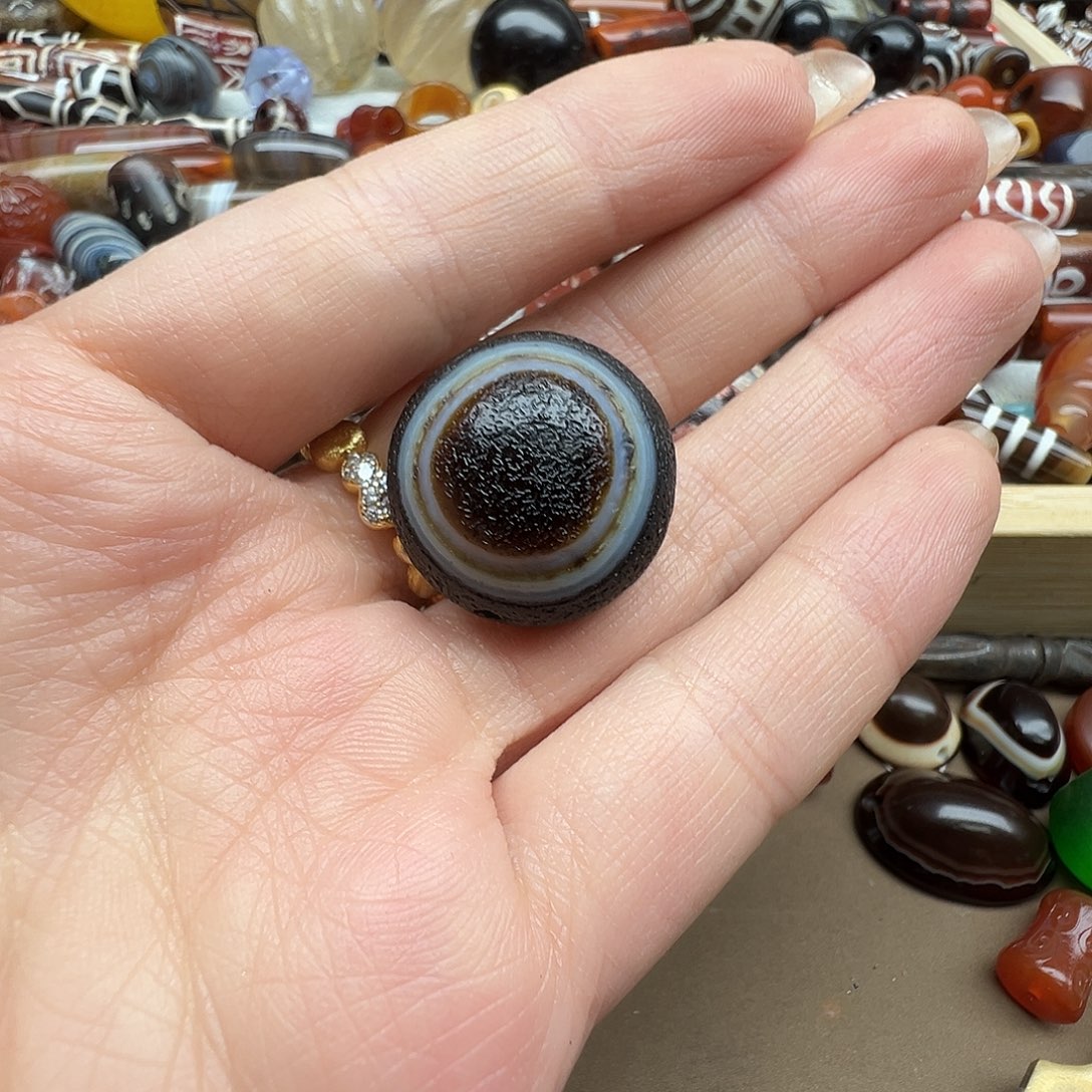 棉****玛瑙/玉髓未镶嵌珠宝半成品