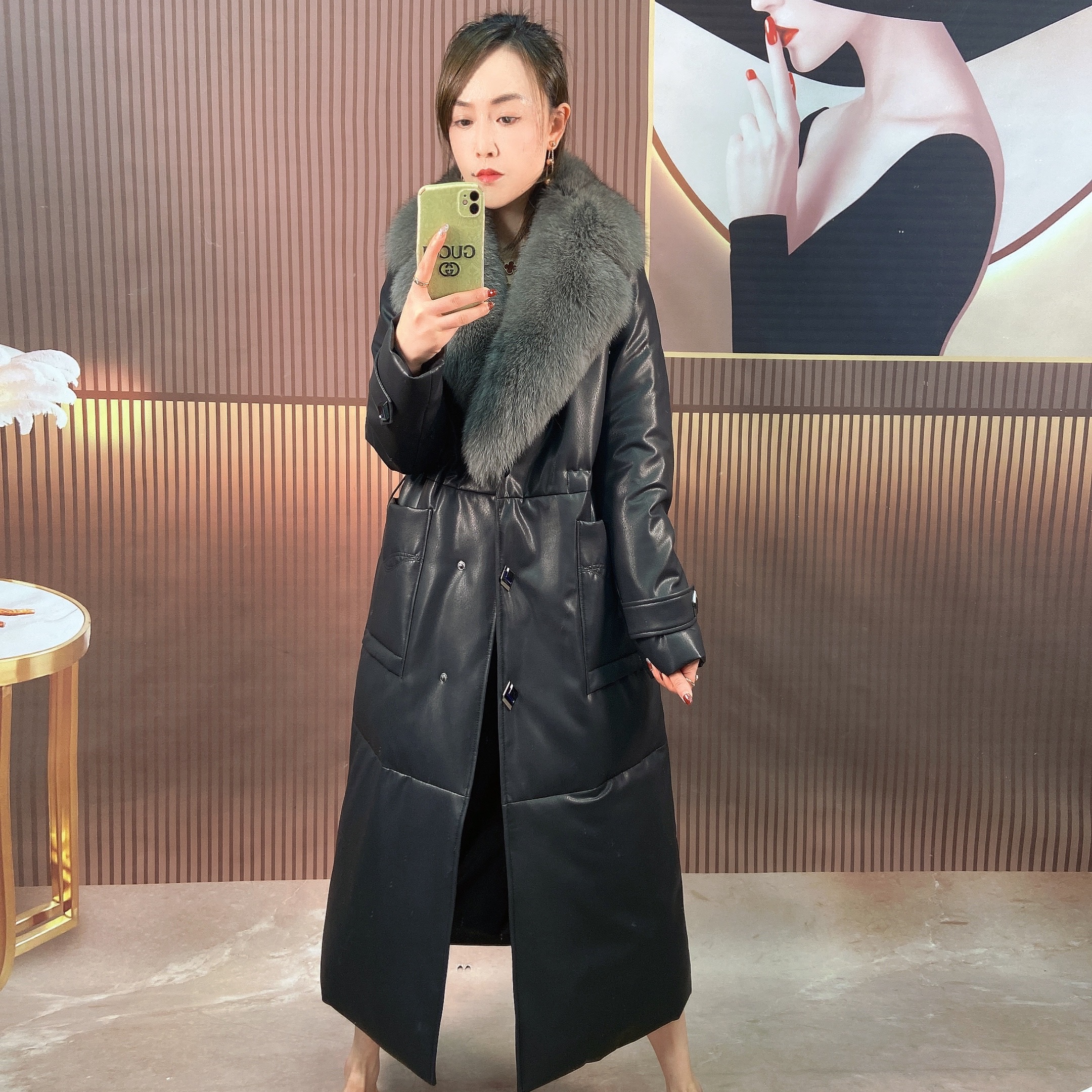 【优莎】6339真皮羽绒服狐狸毛领女长款鹅绒服大衣