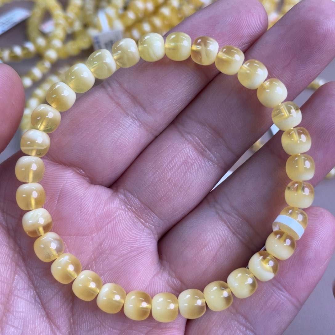 琥珀裸石未镶嵌0030000000