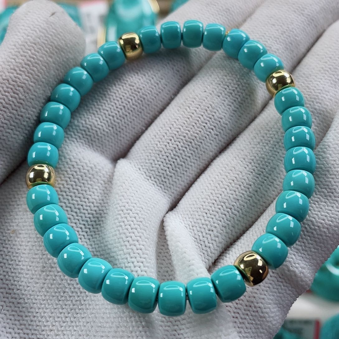 绿松石颈饰未镶嵌