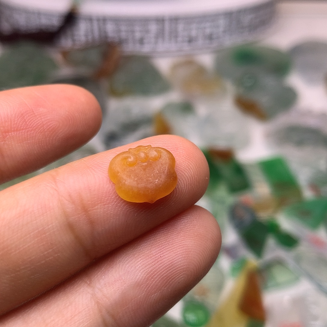 定制翡翠未镶嵌天然翡翠定制