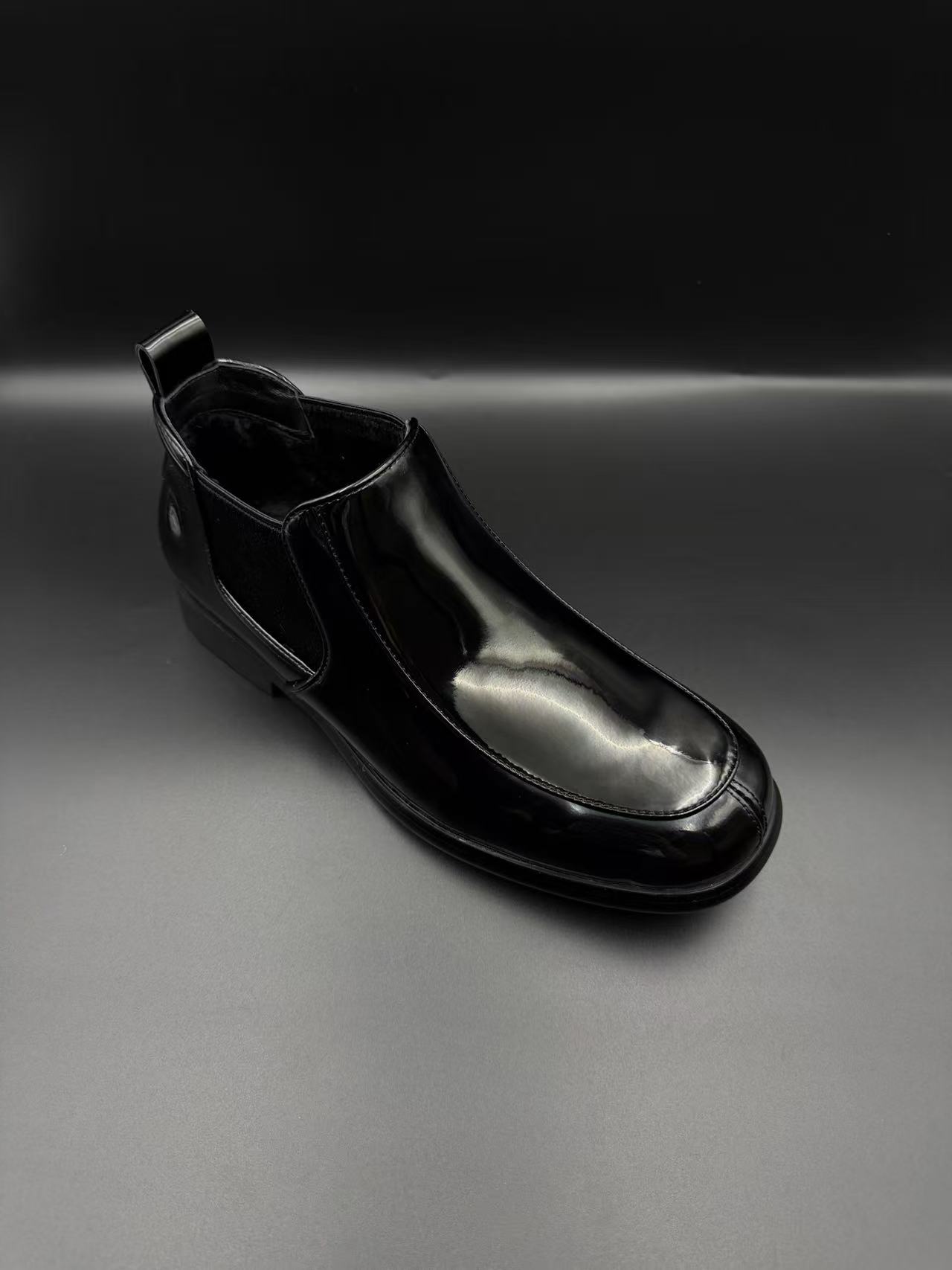 欧洲站2025冬季男士加绒商务休闲皮鞋时尚潮流休闲鞋百搭秋冬