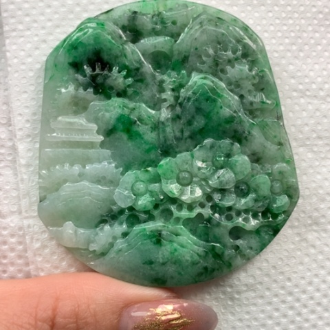 翡翠颈饰未镶嵌翡翠