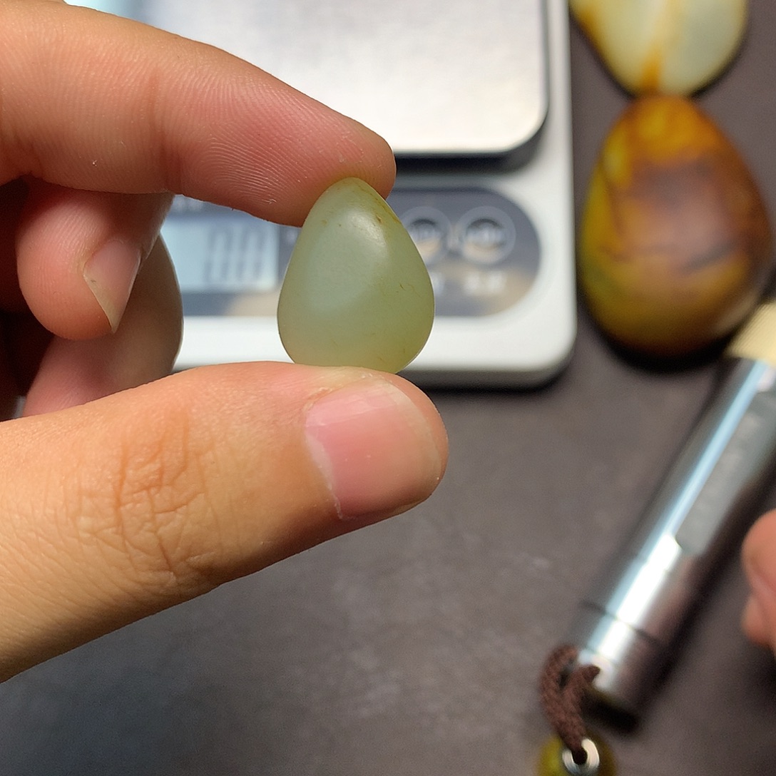 和田玉（糖玉）未镶嵌挂件