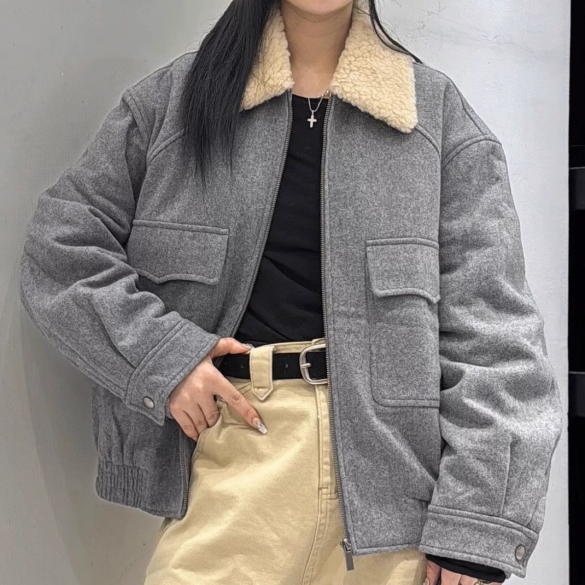 2025秋冬新款宽松显瘦百搭夹克休闲翻领羊羔绒短款毛呢外套女