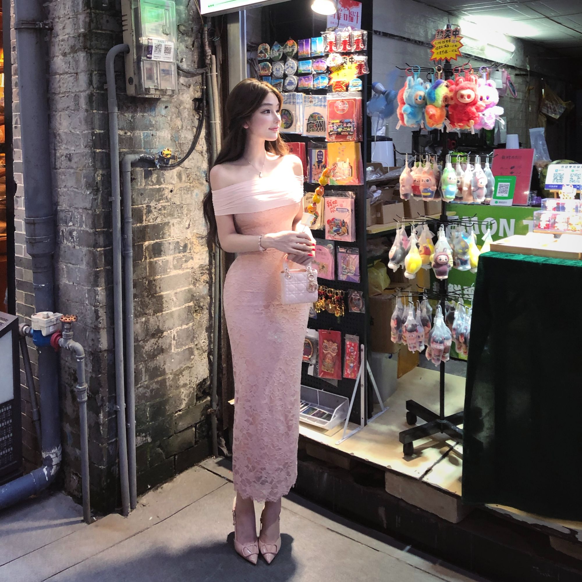 WW定制「桃韵扶优」蕾丝气质显瘦收腰轻奢修身优雅小众设计感连衣裙