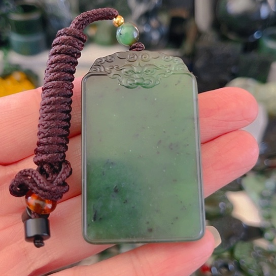 蛇纹石玉颈饰未镶嵌一**前