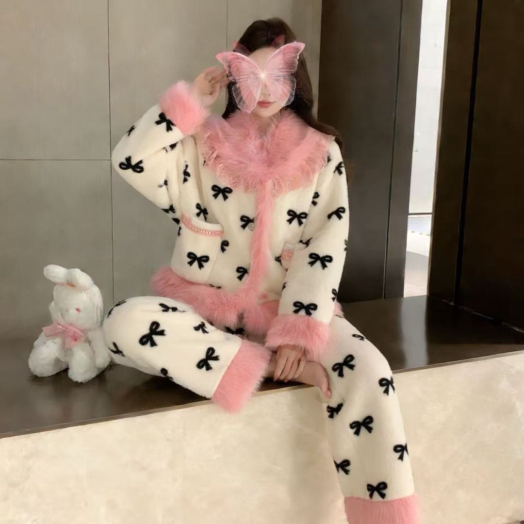 彭裳裳【白樱蝶影】冬装上新女士潮流保暖绒加厚舒适百搭居家服套装