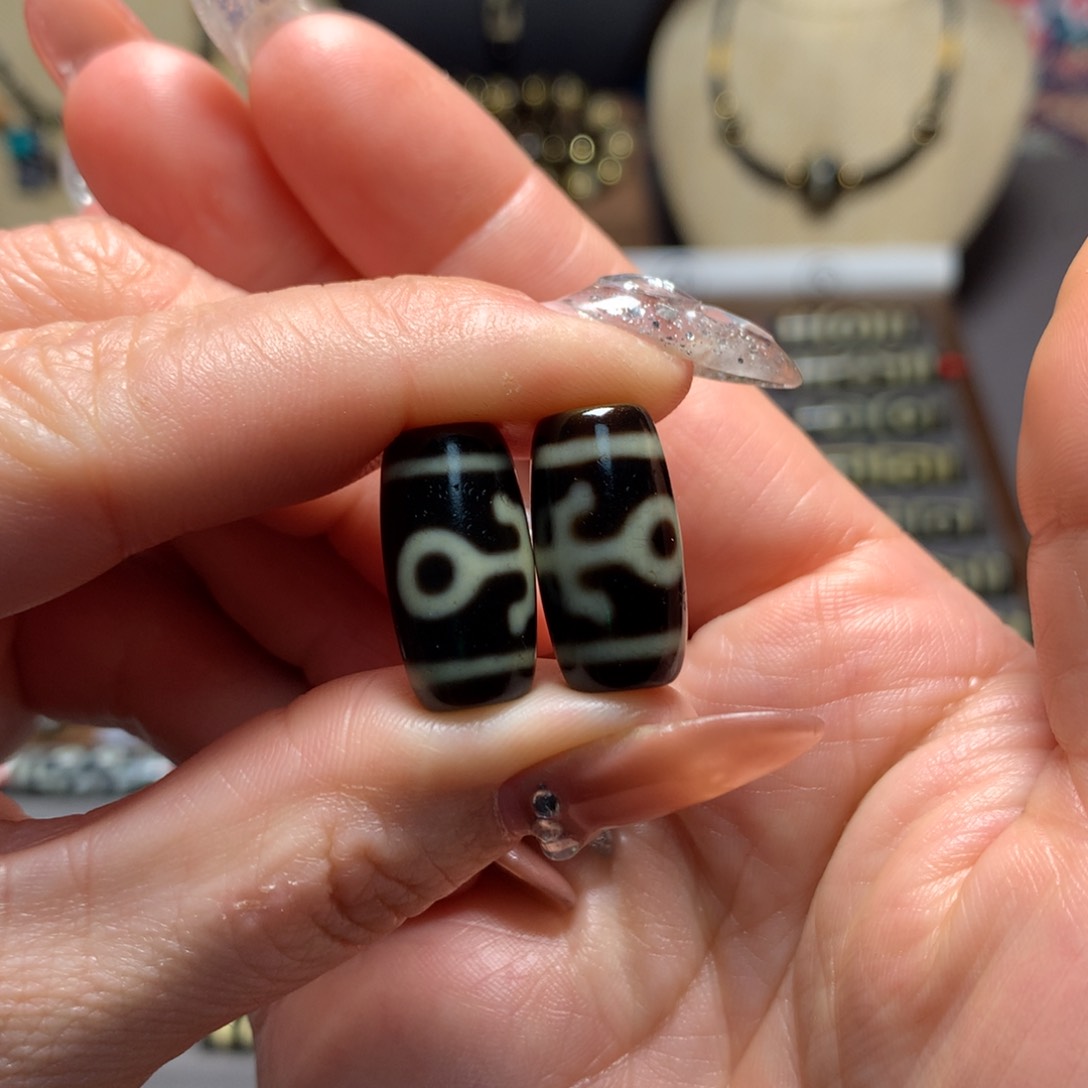 玛瑙/玉髓吊坠(赠链)未镶嵌W****g