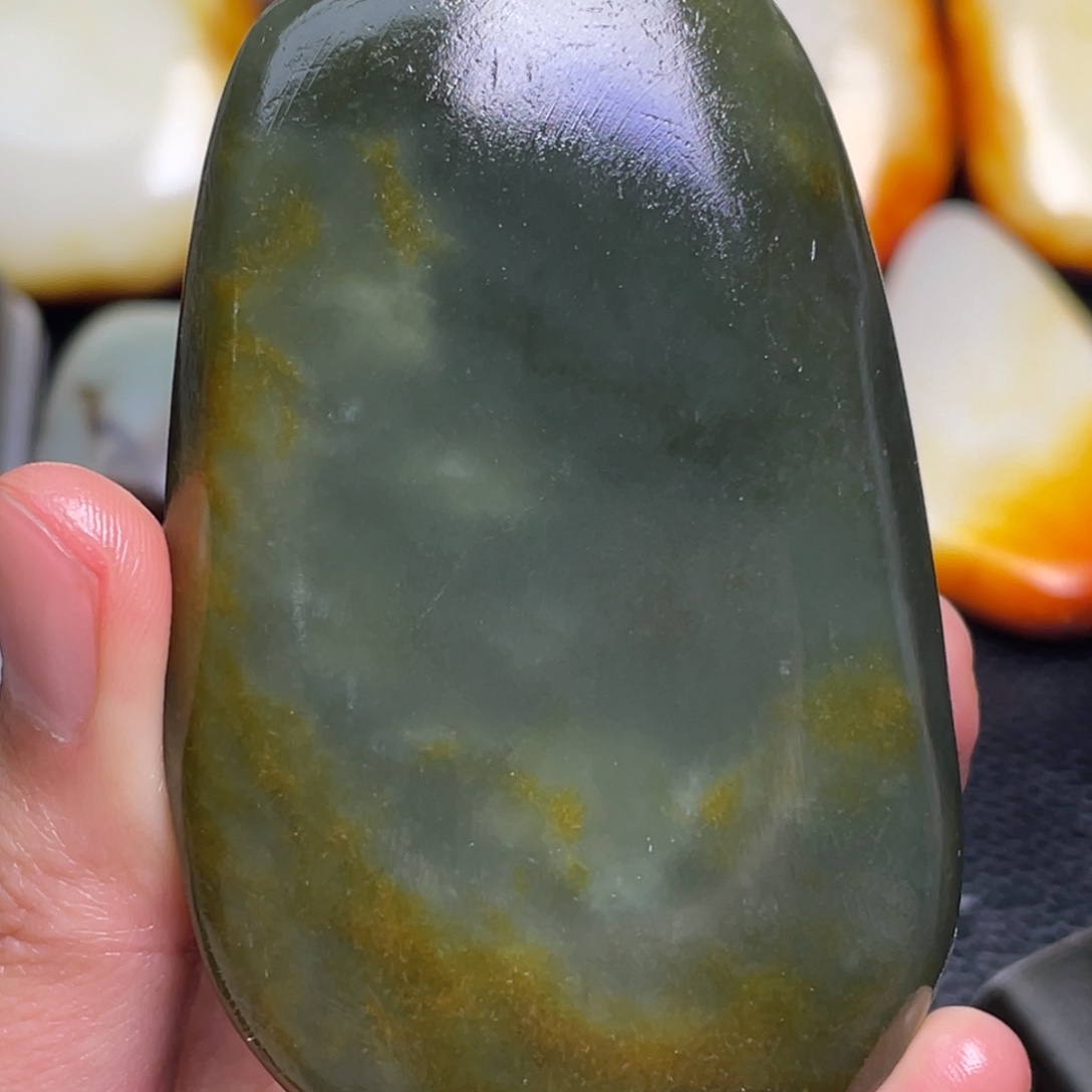 和田玉未镶嵌珠宝奇石