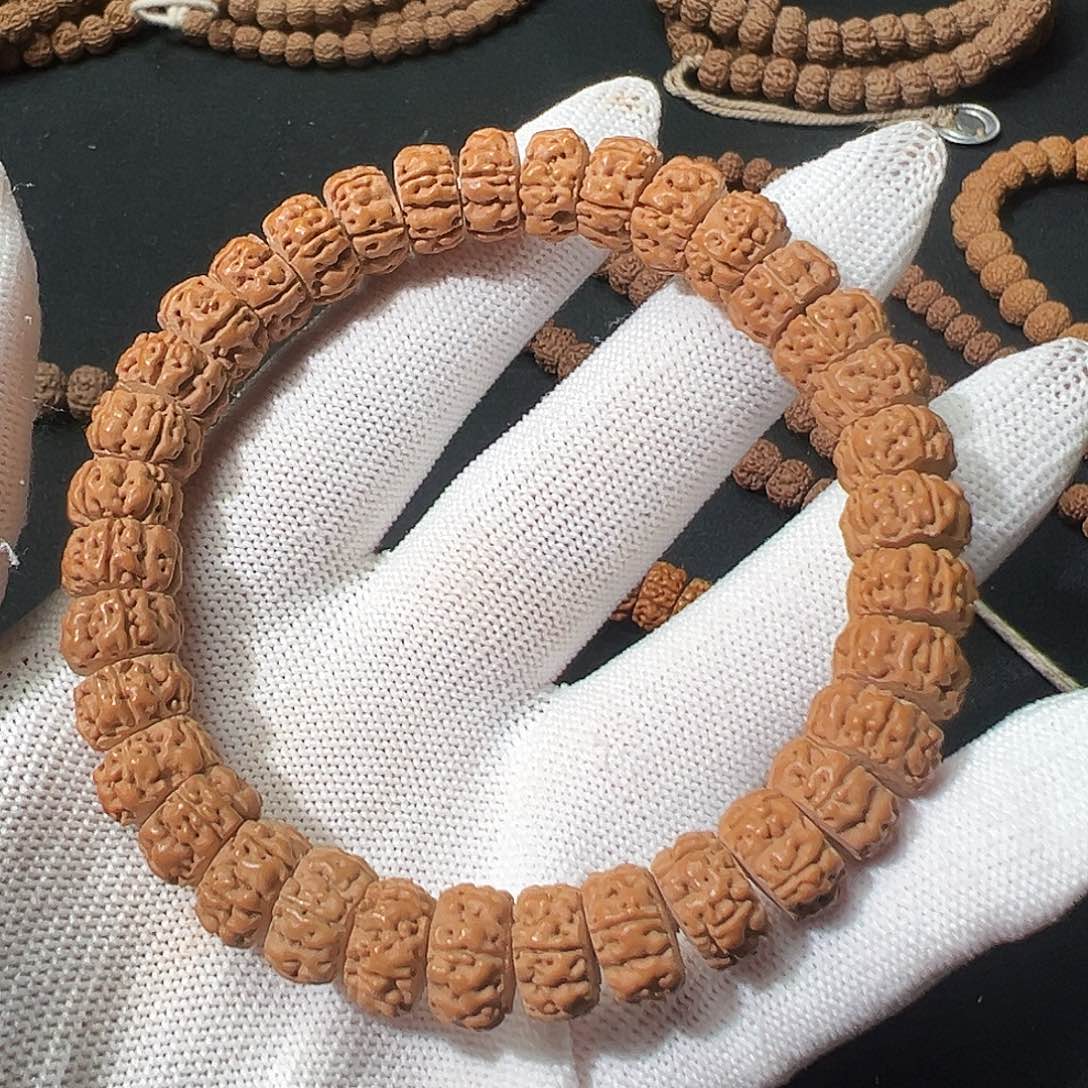 金刚菩提吊坠藏切药片手串