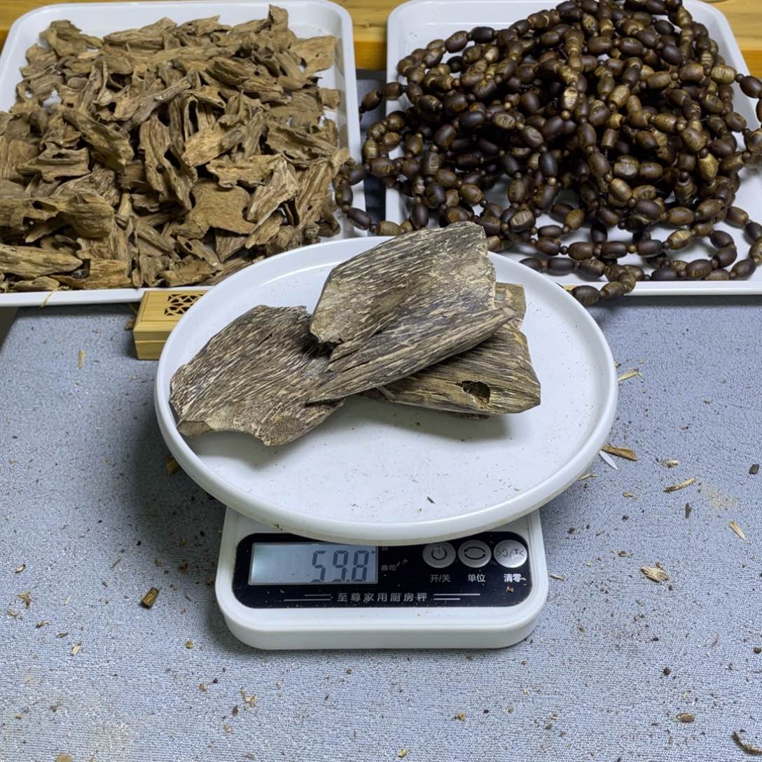 沉香沉香碎屑壳子60克