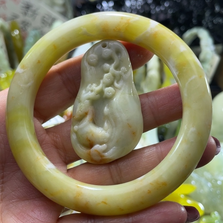 岫玉未镶嵌手镯58.59