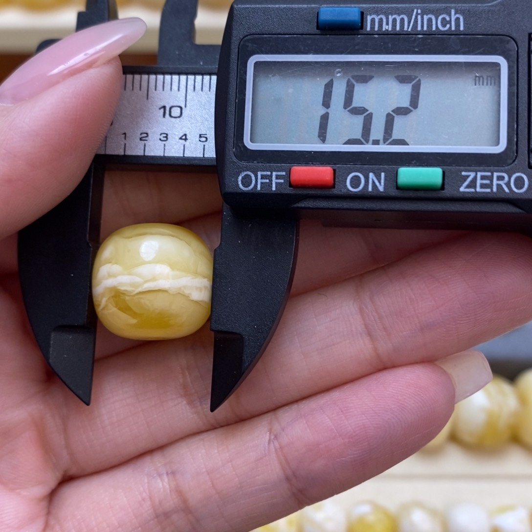 蜜蜡珠宝奇石未镶嵌谭*?