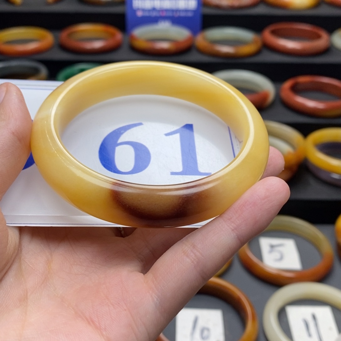 石英质玉（黄龙玉）手镯未镶嵌万**亿