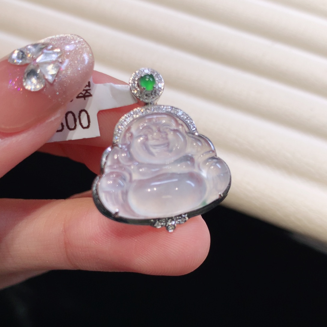 翡翠颈饰18K金镶嵌佛