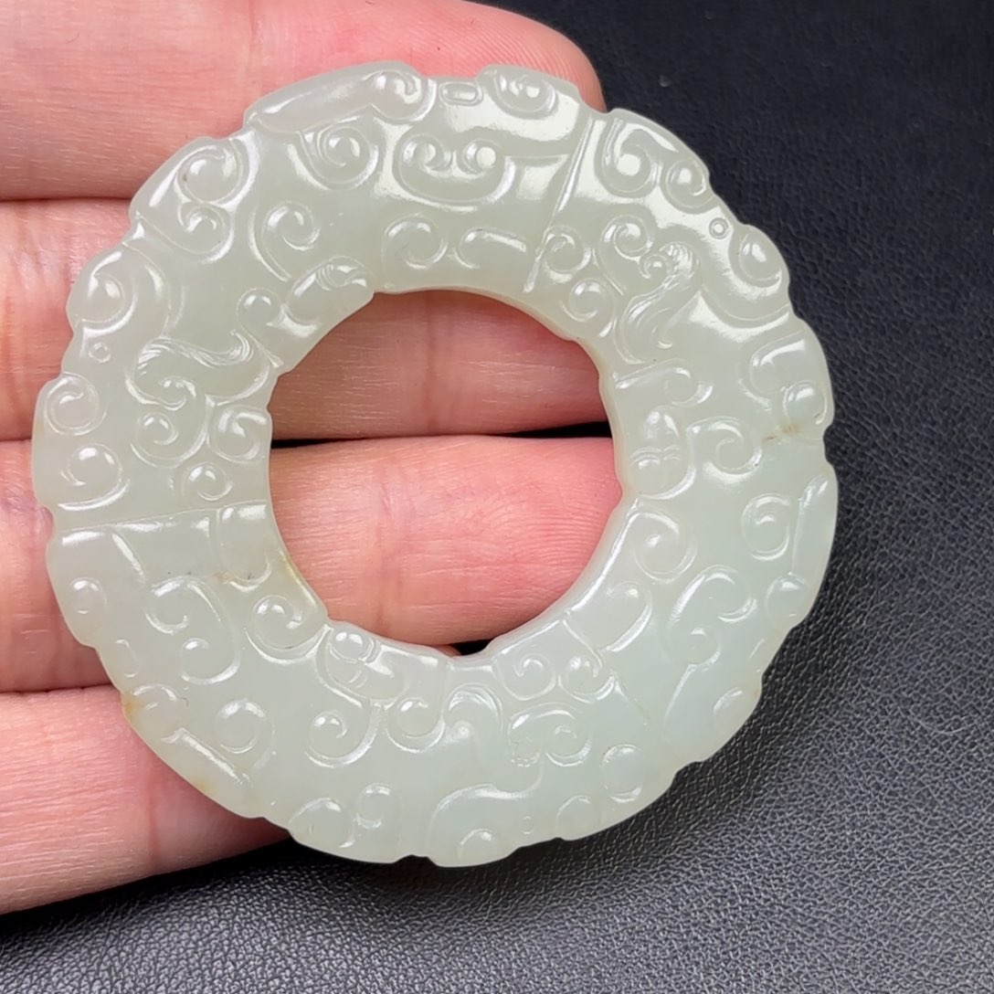 勤***8和田玉未镶嵌挂件