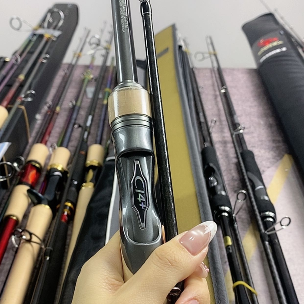 【闪购商品】3.8m碳素罗*桥两节路亚杆