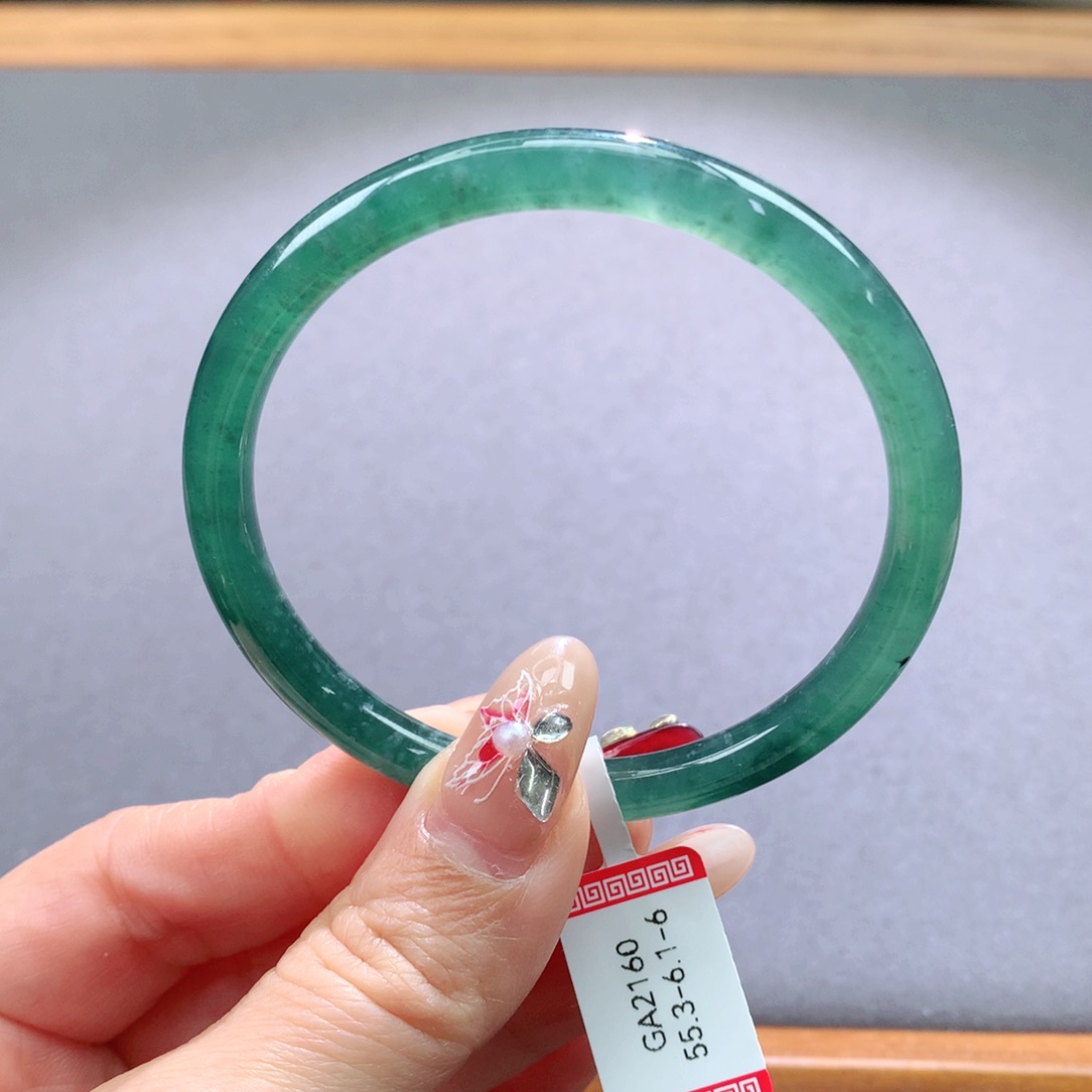 翡翠手镯未镶嵌天然翡翠手镯叮当镯