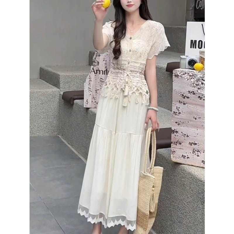 （女装）0178 高级感流苏拼接钩花镂空V领上衣半身裙两件套装