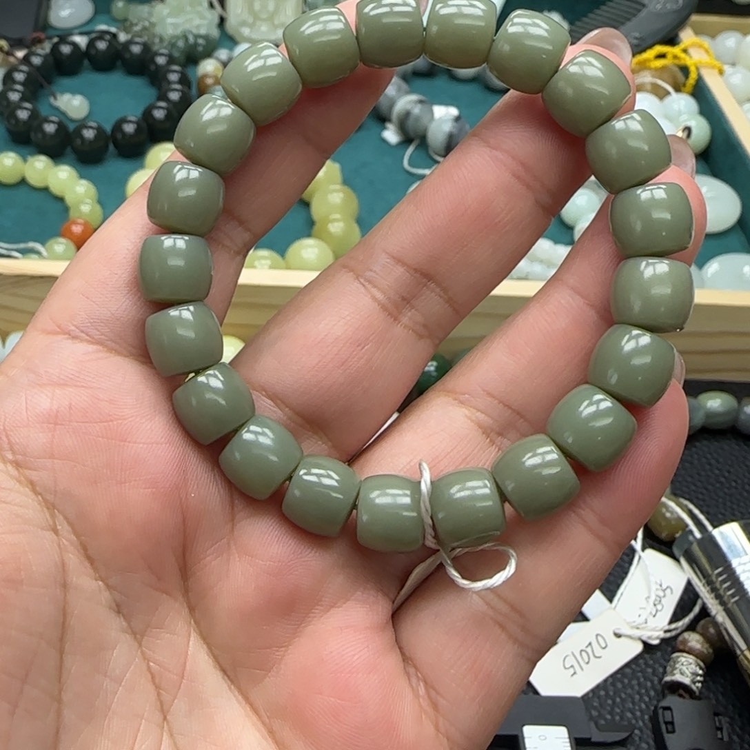 和田玉未镶嵌手链10