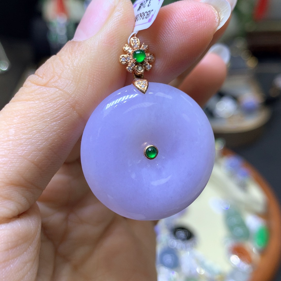 翡翠18K金镶嵌颈饰翡翠吊坠项链