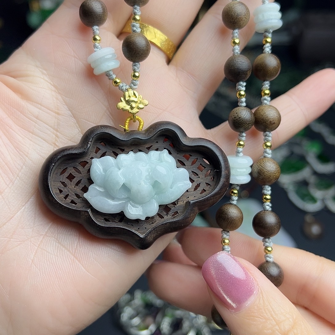 翡翠未镶嵌颈饰199