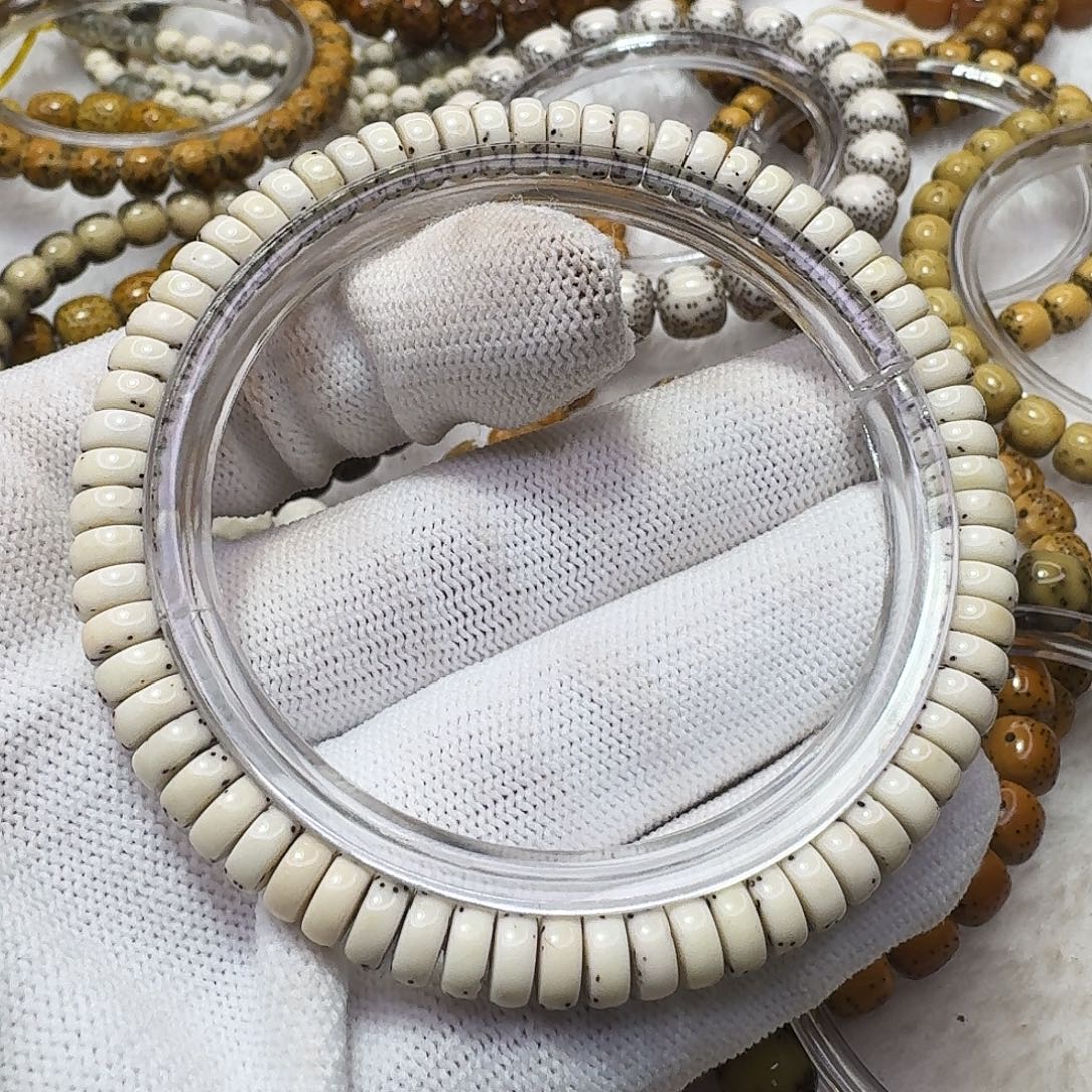 吊坠星月菩提7半壁