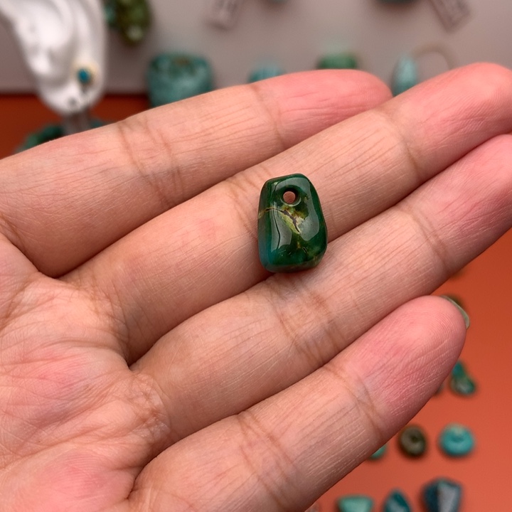 未镶嵌绿松石珠宝奇石