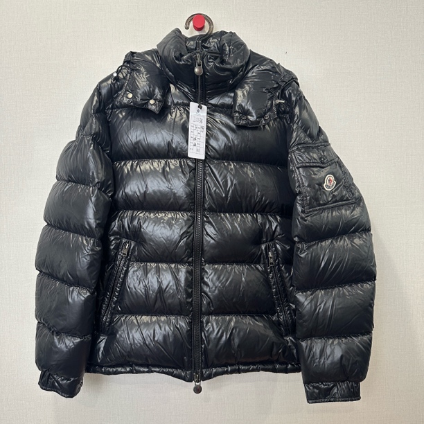 99新 MONCLER 黑色玛雅羽绒服 尺码：3  20238