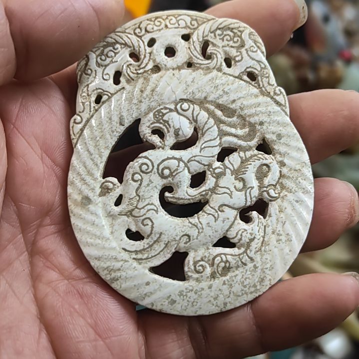 和田玉（糖玉）未镶嵌挂件