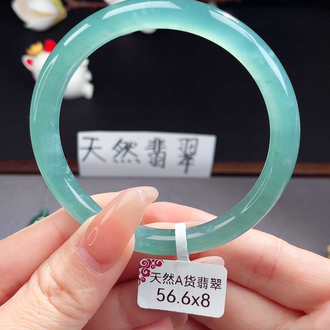 翡翠手镯（圆镯）未镶嵌