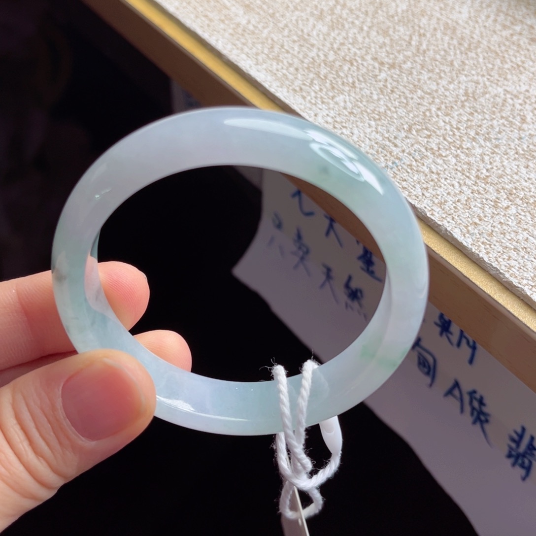 翡翠未镶嵌手镯手镯