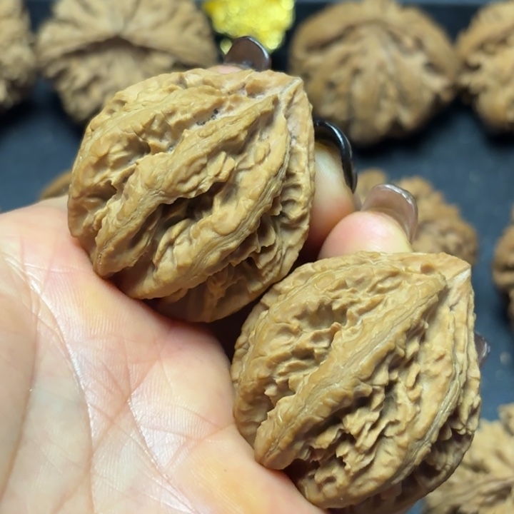 哈***琪文玩核桃吊坠秦岭灯笼25