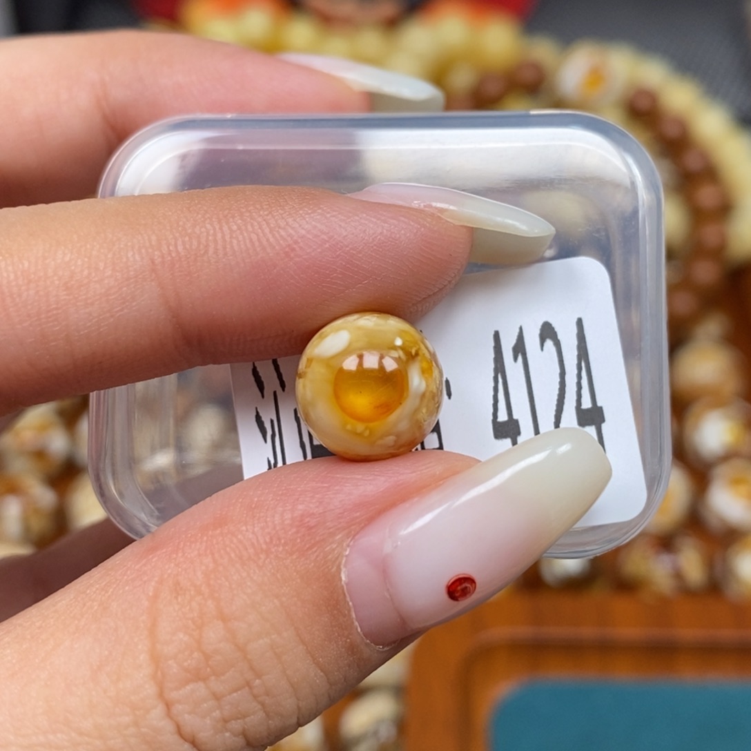 蜜蜡未镶嵌珠宝奇石4124