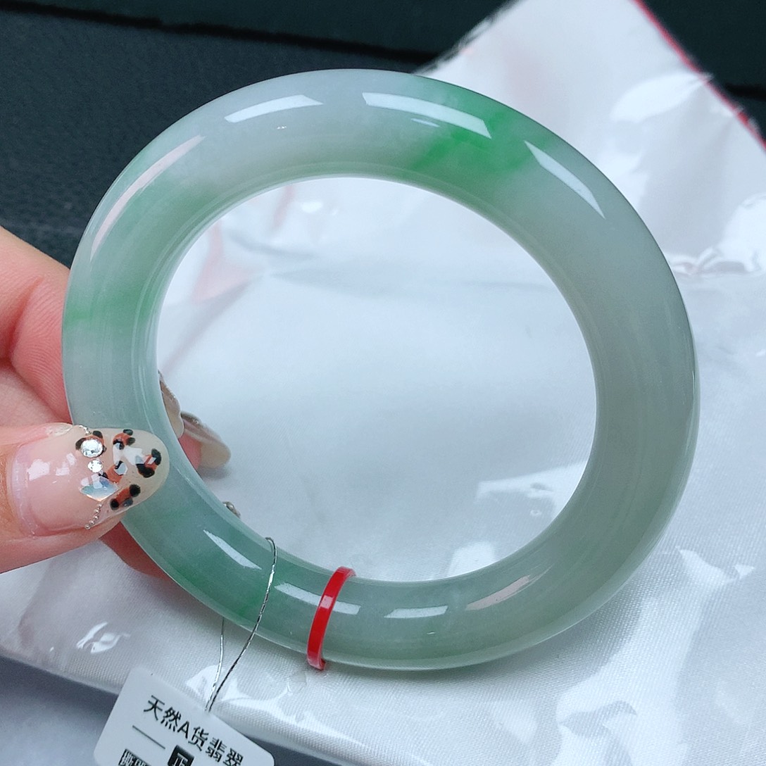 翡翠手镯未镶嵌56胖